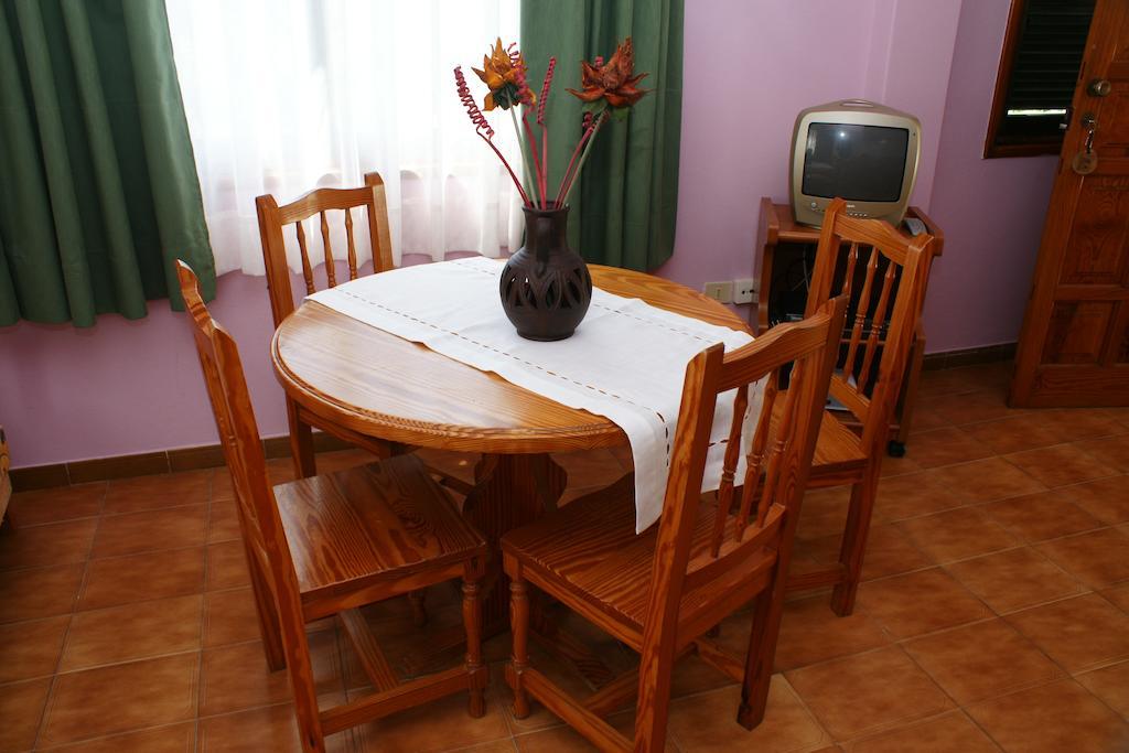 Apartamentos Nelly บาเญ กรันเรย์ ห้อง รูปภาพ